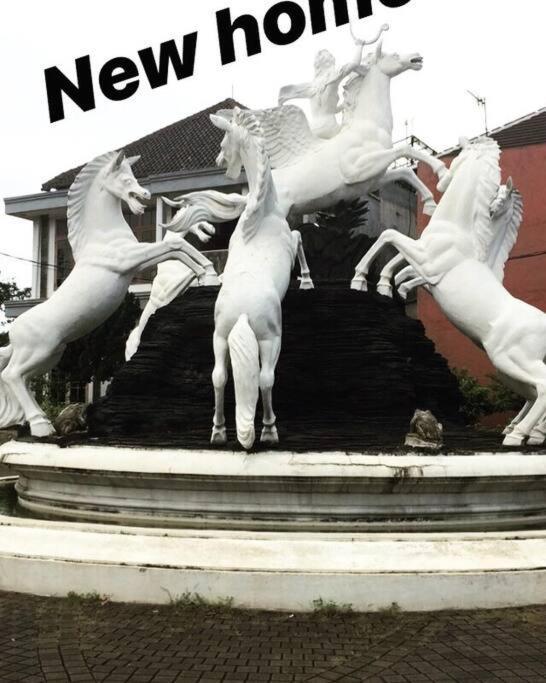 Villa House In Bekasi Timur Exterior foto